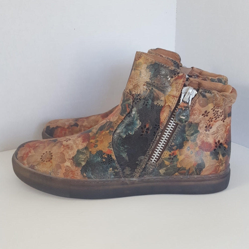 🔴SOLF🔴Gentle Souls Carter floral bootie size 9 - Picture 2 of 8